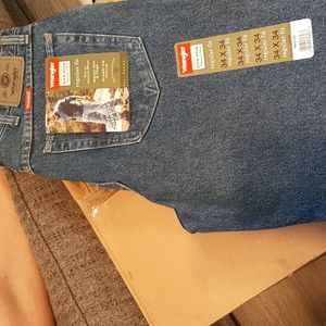 NWT wrangler men's size 34X34 jeans